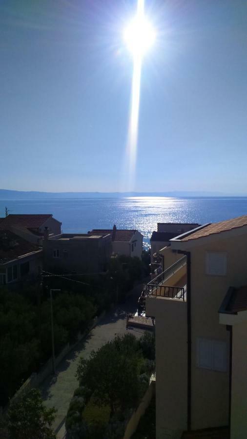 Apartman Lea Tucepi Bagian luar foto